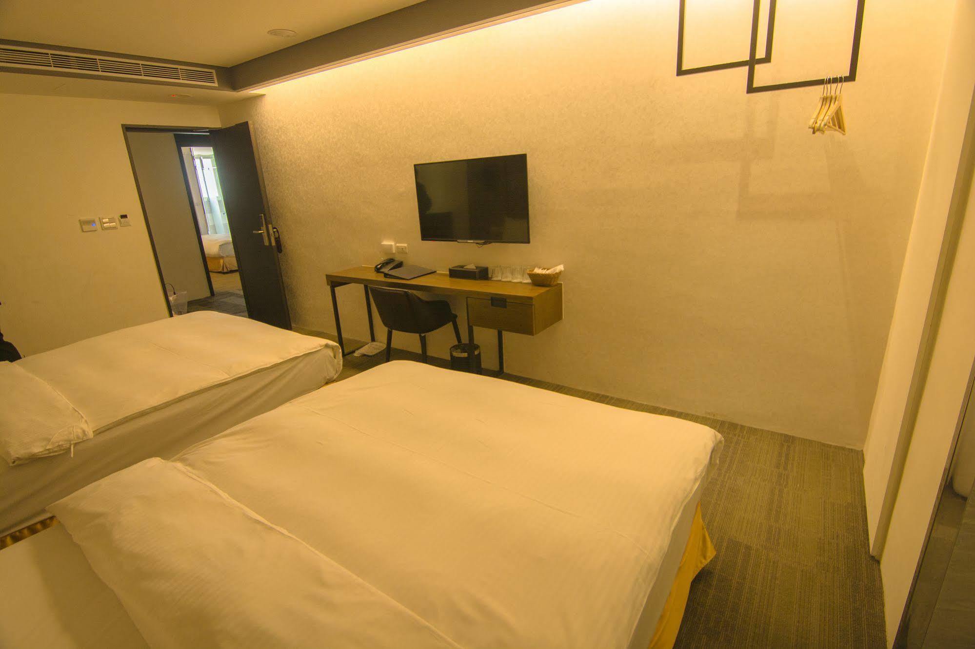 O2 Hotel Taipei Main Station Esterno foto