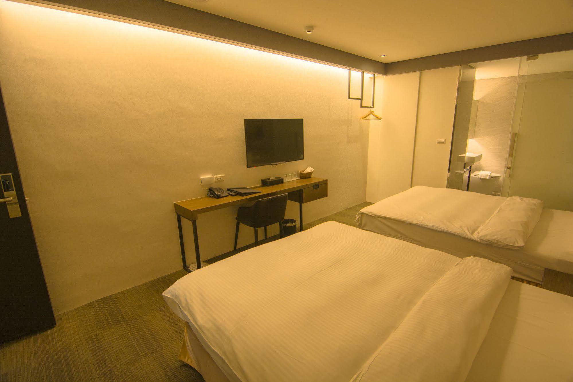 O2 Hotel Taipei Main Station Esterno foto